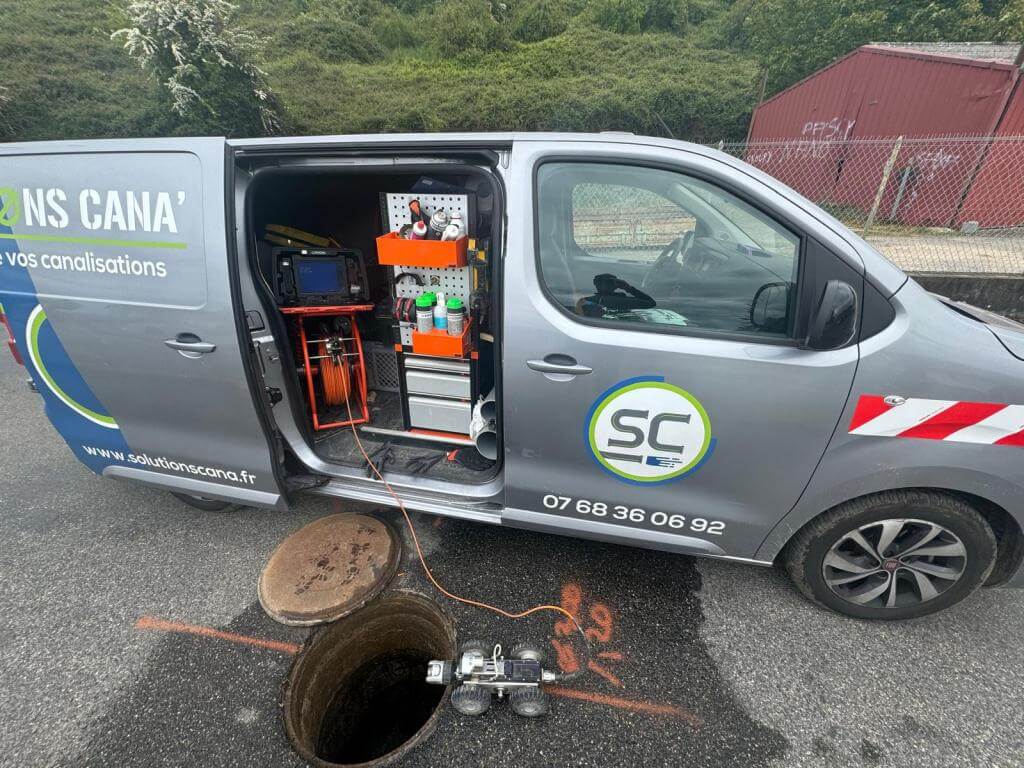 Véhicule d'inspection vidéo de canalisations Solutions Cana - partenaire Bahya Solutions